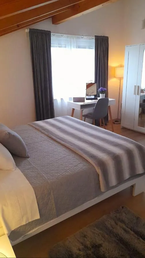 Apartman Diana,Free Parking Pula 0*,